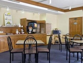 Days Inn By Wyndham Auburn Extérieur photo