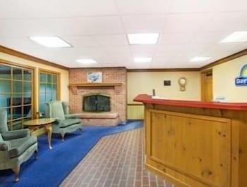 Days Inn By Wyndham Auburn Extérieur photo