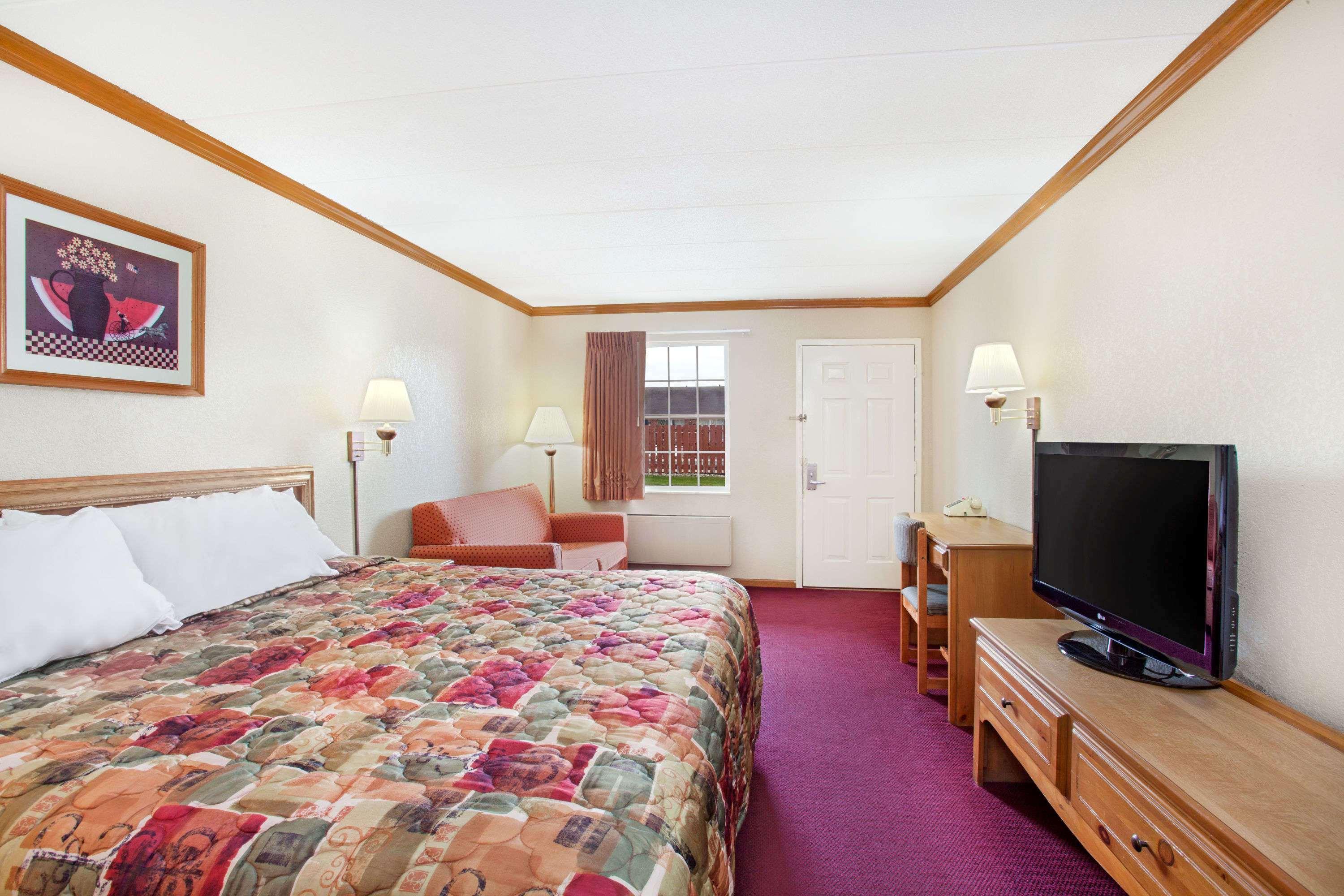 Days Inn By Wyndham Auburn Extérieur photo